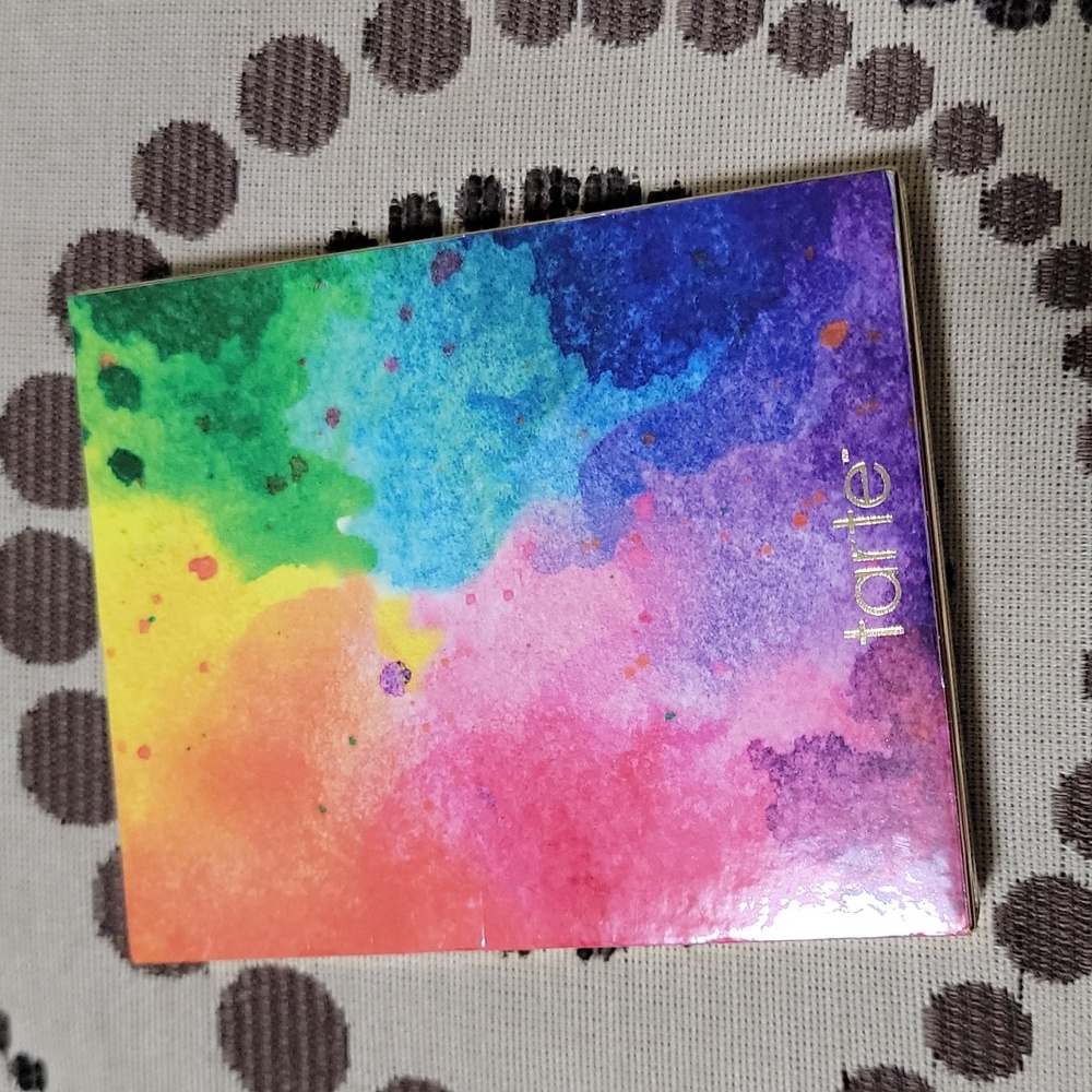 Tarte Let it rain-bow eyeshadow palette